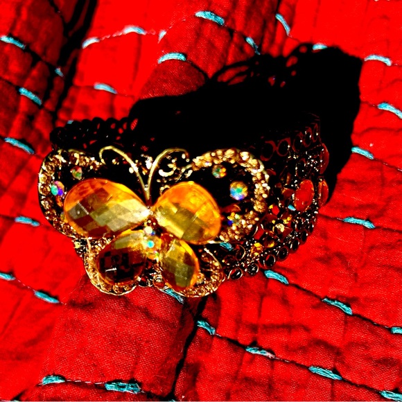 FINAL PRICE! 2 Lovely Gold Necklaces 40+” & a Stunning Golden Butterfly Cuff - Picture 10 of 10